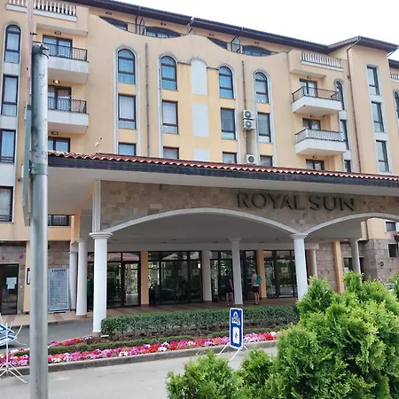 2 With Poolview Royal Sun *