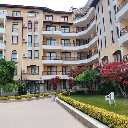 2 With Poolview Royal Sun *