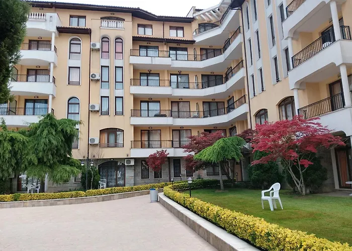 2 With Poolview Royal Sun *