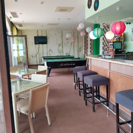2 With Poolview Royal Sun Σάνι Μπιτς