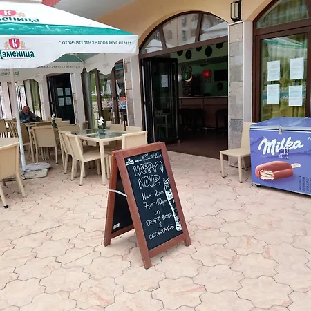 아파트 2 With Poolview Royal Sun *